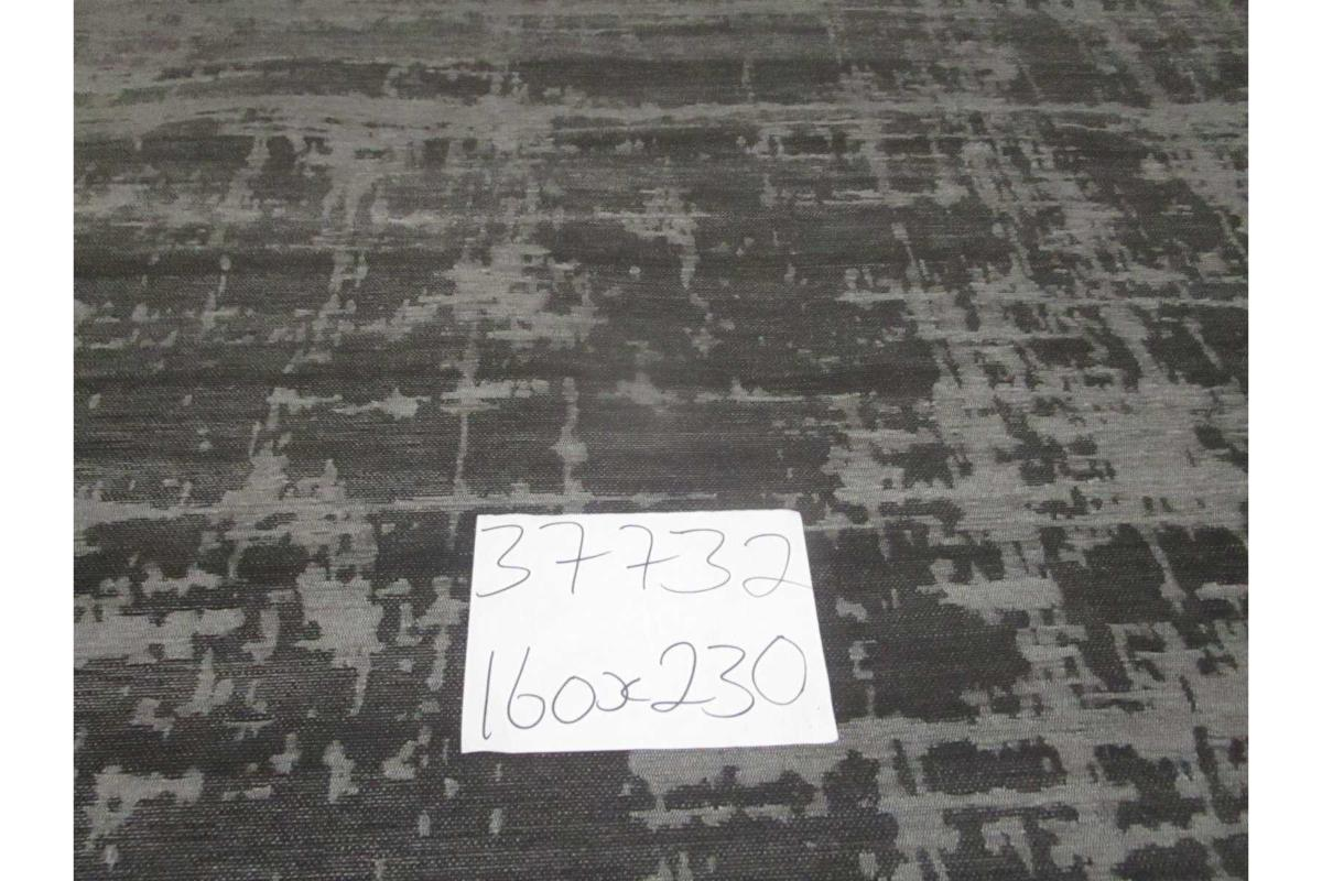 Carpet Kristal Collection - 1100 Gsm ,- 26% Poly - 58% Polypropilene - 16% Acrylic - 4mm Pile